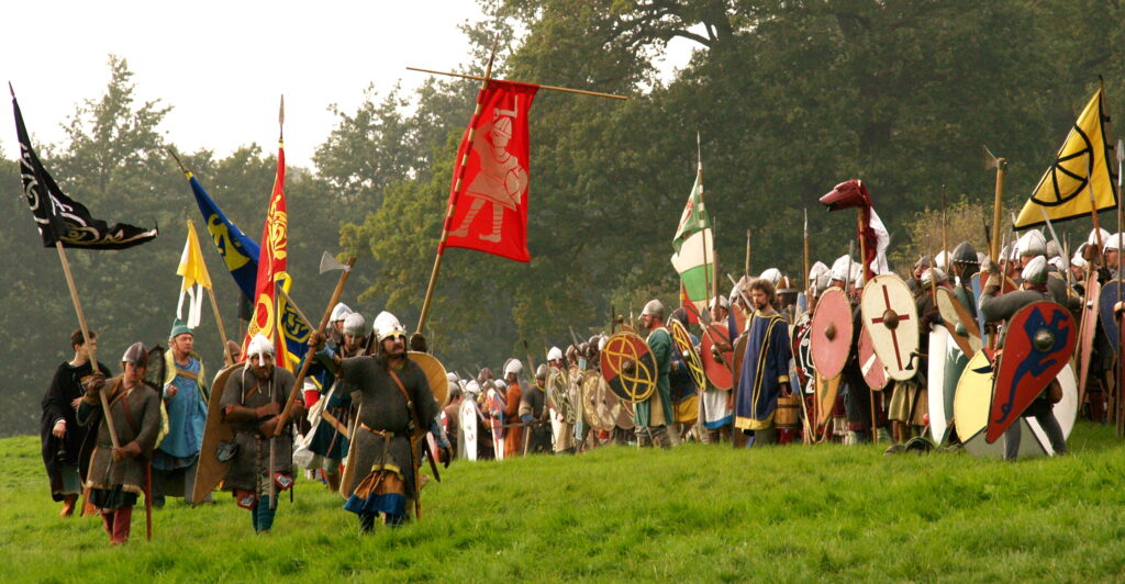 König Harold II. führt die englischen Truppen in der Schlacht von hastings an - Reenactment der Schlacht 2006